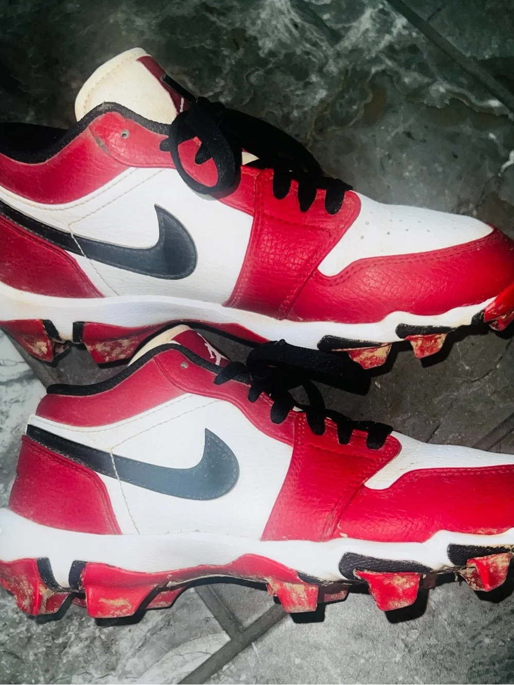 Air Jordan 1️⃣ Low “CHICAGO” Cleats s-6 for for youth football 🏈 or baseball.⚾️